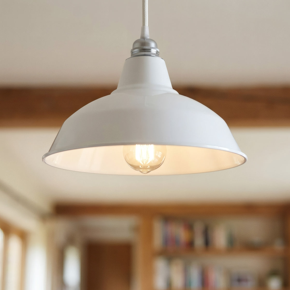 Konischer Lampenschirm aus Metall Ø 30 cm für E27-Fassung