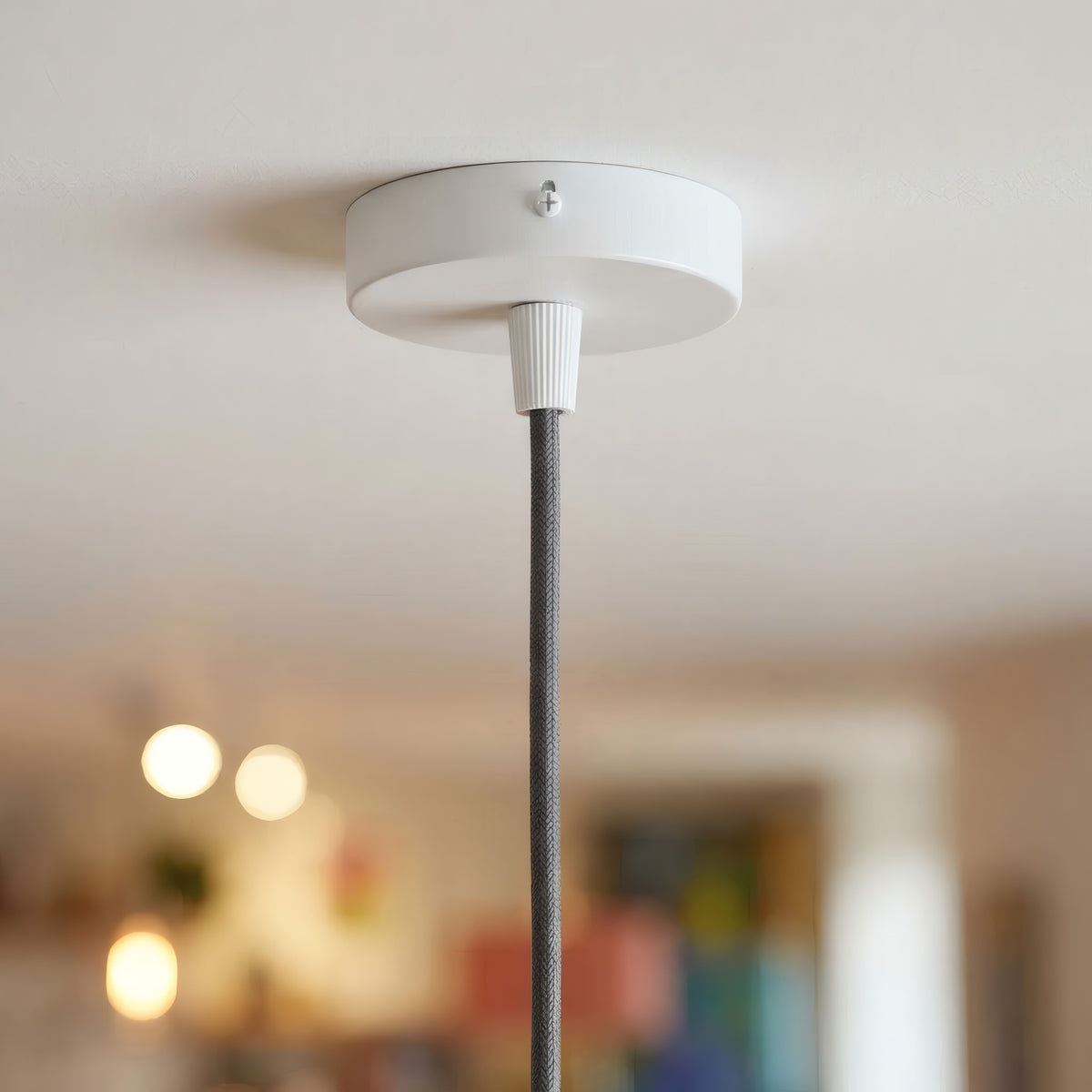 Zylindrischer Mini-Baldachin aus Metall, Ø 83 mm — 1 zentrale Bohrung / Konisch, Thermoplast / Weiß matt