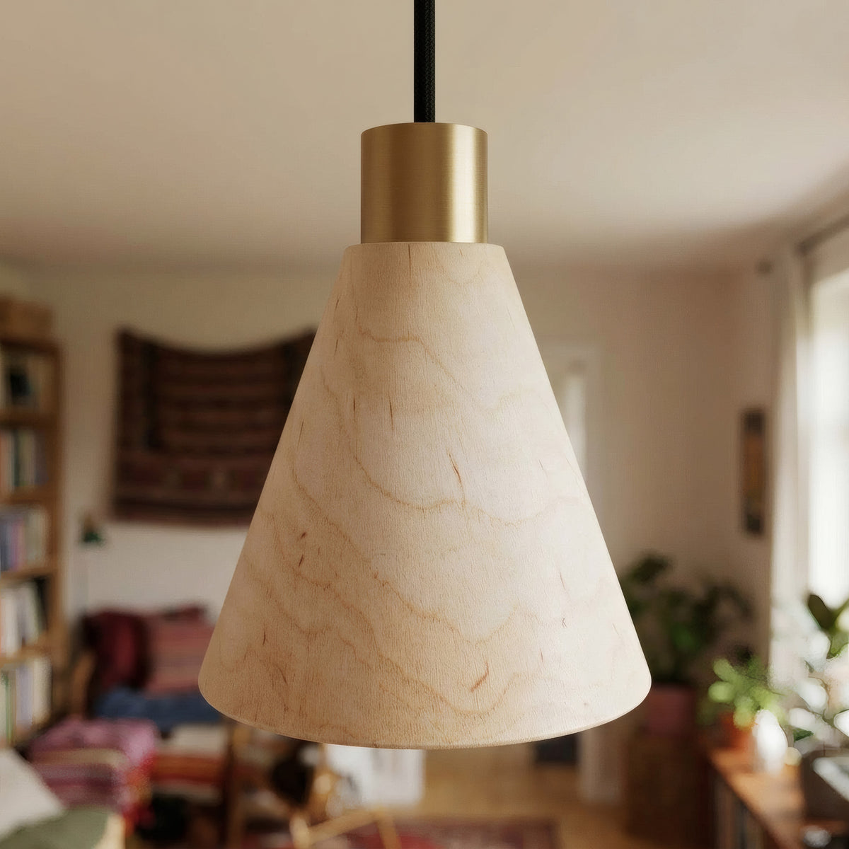 Konischer Lampenschirm aus Naturholz für E27-Fassung