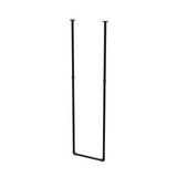 Portant à vêtements suspendu au plafond en tubes d'acier peints noir mat Ø 27 mm — largeur 46 cm, hauteur sous plafond 173 cm, vue de trois quarts sur fond blanc
