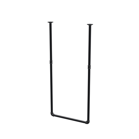 Deckenhängende Kleiderstange aus mattschwarz lackiertem Stahlrohr Ø 27 mm — Breite 56 cm, Höhe unter der Decke 123 cm, Dreiviertelansicht auf weißem Hintergrund