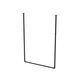 Portant à vêtements suspendu au plafond en tubes d'acier peints noir mat Ø 27 mm — largeur 106 cm, hauteur sous plafond 153 cm, vue de trois quarts sur fond blanc