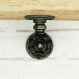 Winkel mit schwarzem Handrad | Modell 3