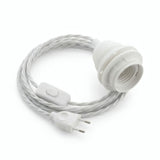 Lampe mit verdrilltem Textilkabel, Baumwolle Optisch Weiß, Fassung E27 mit Schirmringen