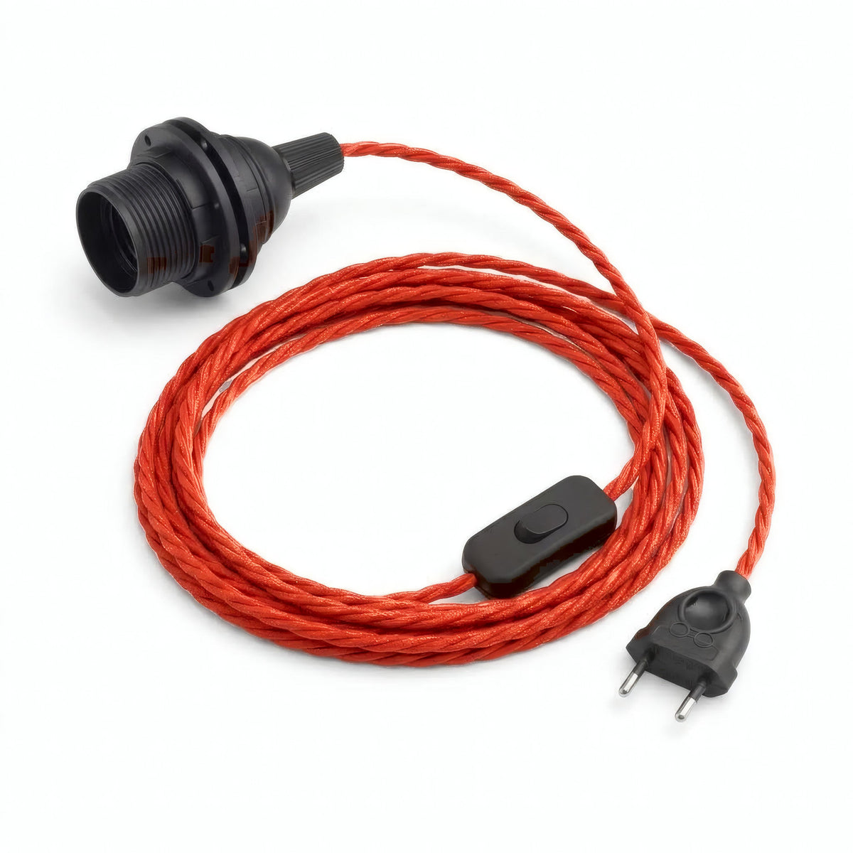 Lampe mit verdrilltem Textilkabel, Seideneffekt Feuerrot, Fassung E27 mit Schirmringen