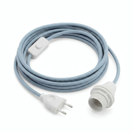 Lampe mit einfarbigem Textilkabel, Baumwolle Ozeanblau, Fassung E14 mit Schirmringen