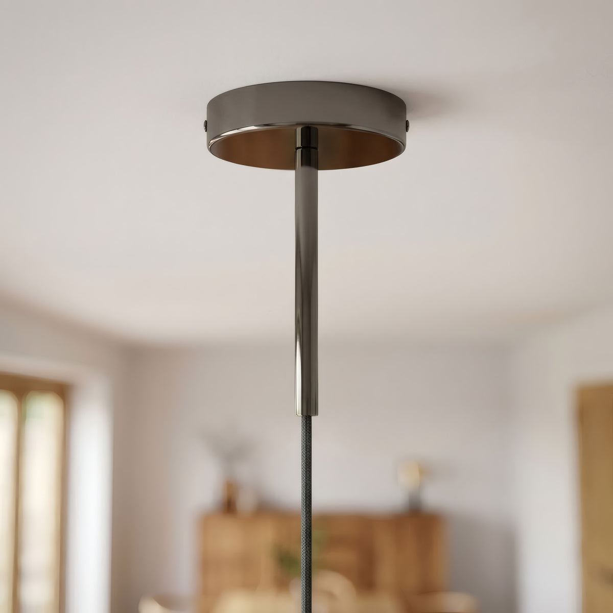 Zylindrischer Metallbaldachin mit 15-cm-Zugentlastung — Schwarze Perle
