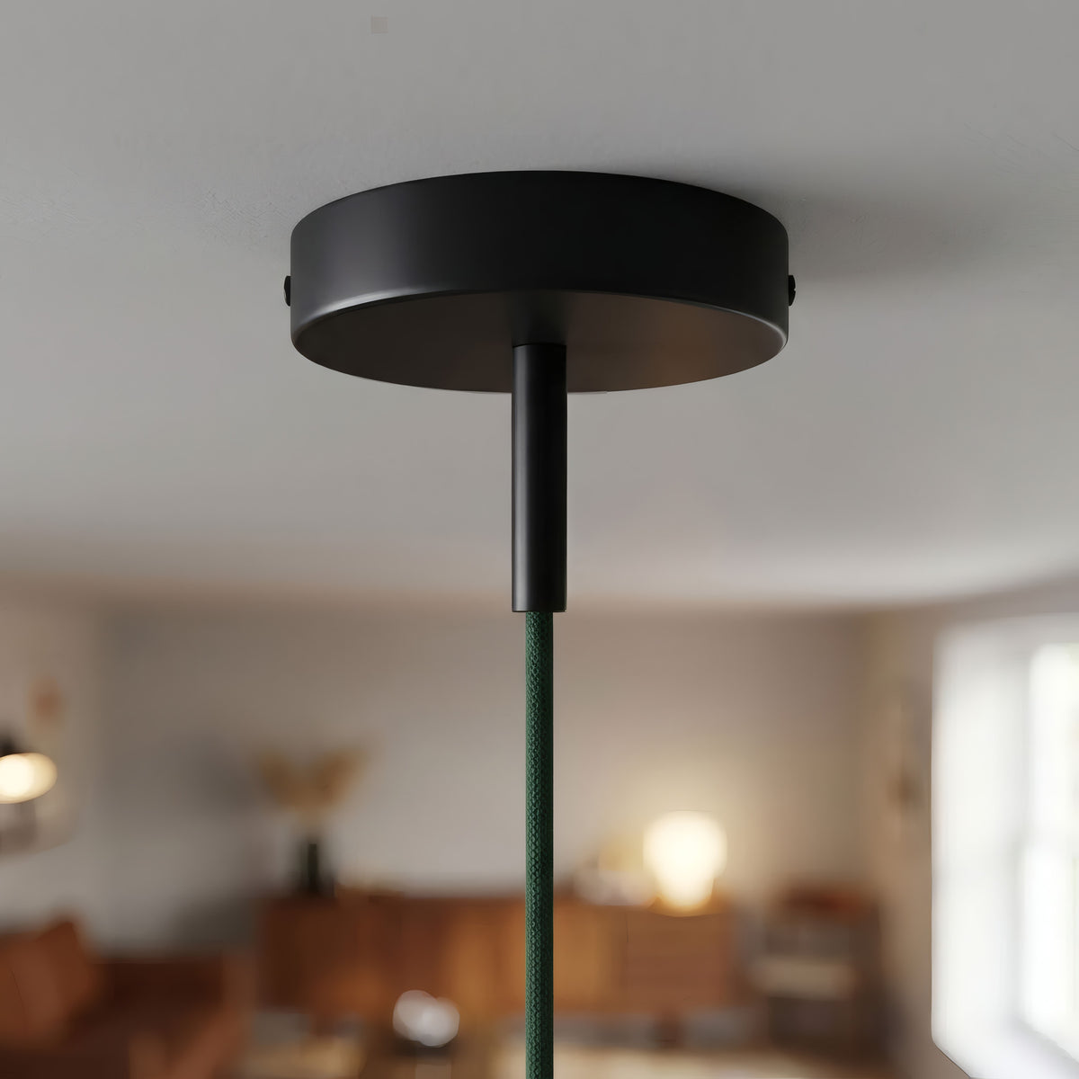 Zylindrischer Metallbaldachin mit 7-cm-Zugentlastung — Schwarz